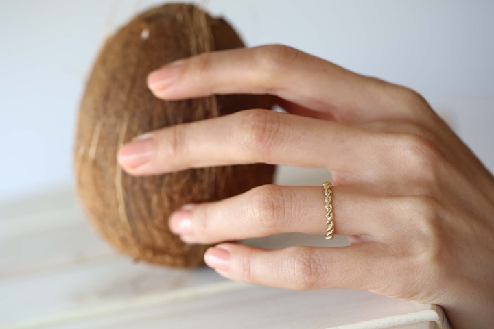 Yeni Burgu Yüzük - REİS